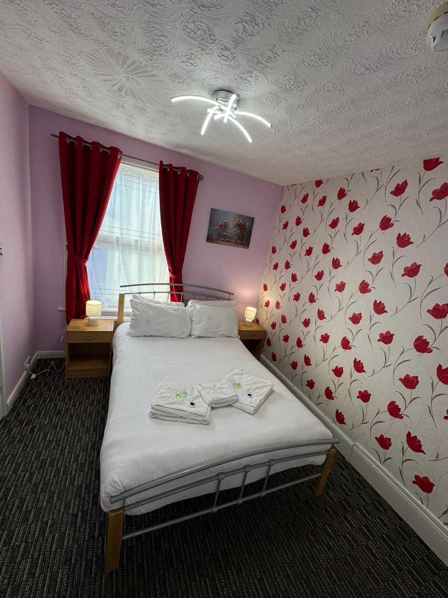 The Paradise Guest House Great Yarmouth Room photo